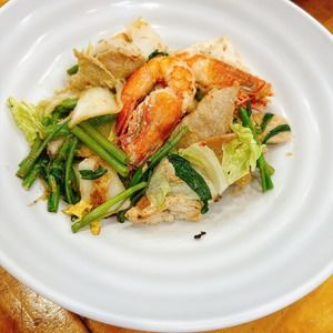 Meet your Posher, Đàu tiên